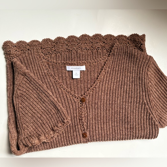 button-down blouse with details on the edges - Picture 13 of 14